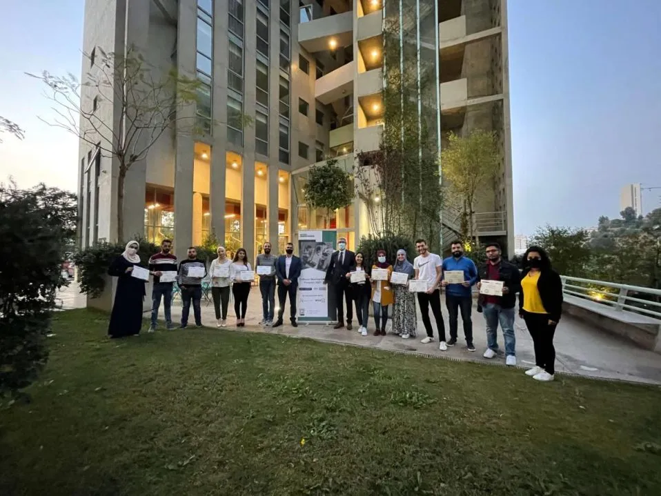 مشروع بناء المهارات الرقمية والتوظيف – دوت لبنان